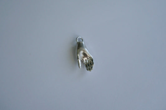 silver hold my hand pendant