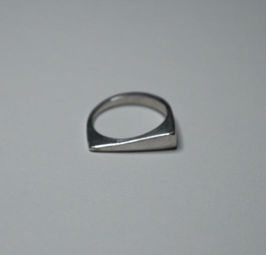 asymmetrical ring